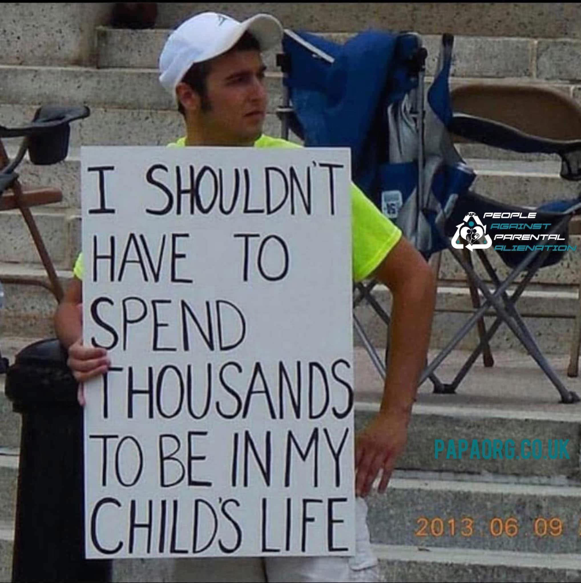 Non dovrei spendere migliaia per essere nella vita di mio figlio